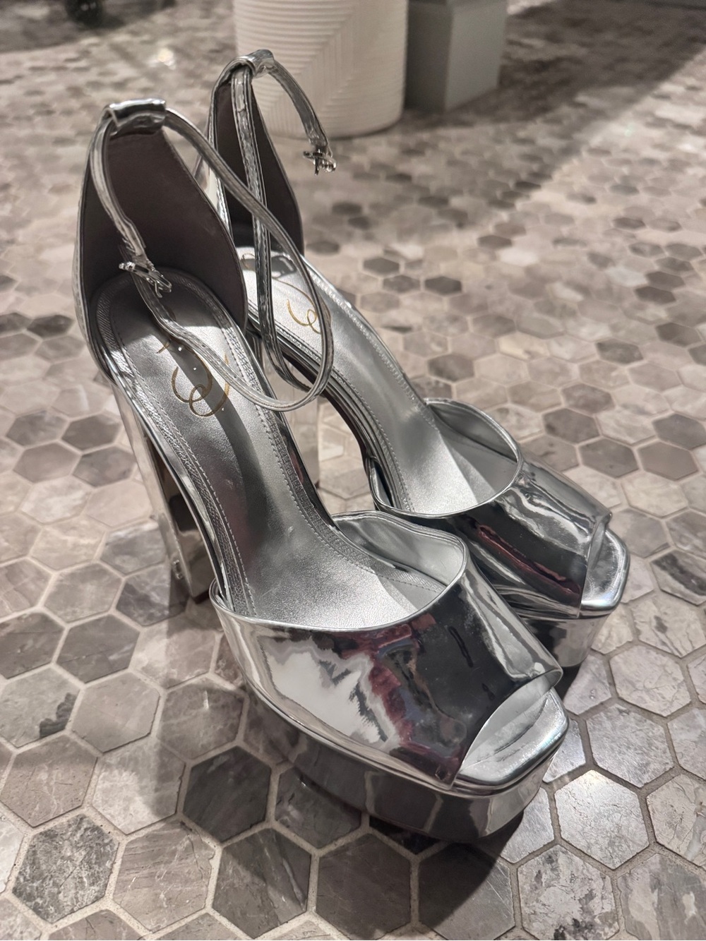 Jessica Simpson Silver Metallic Platform Peep-Toe Heels with Ankle Strap
